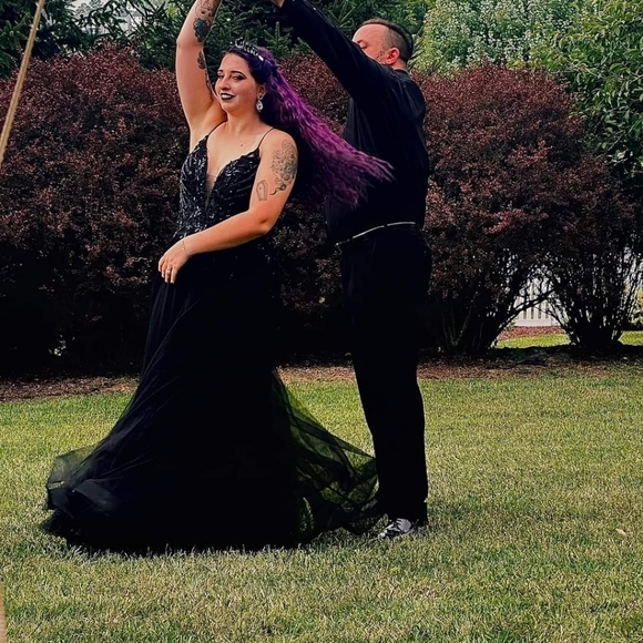 Sparrow Bridal Black Wedding Dress - Picture 7 of 7